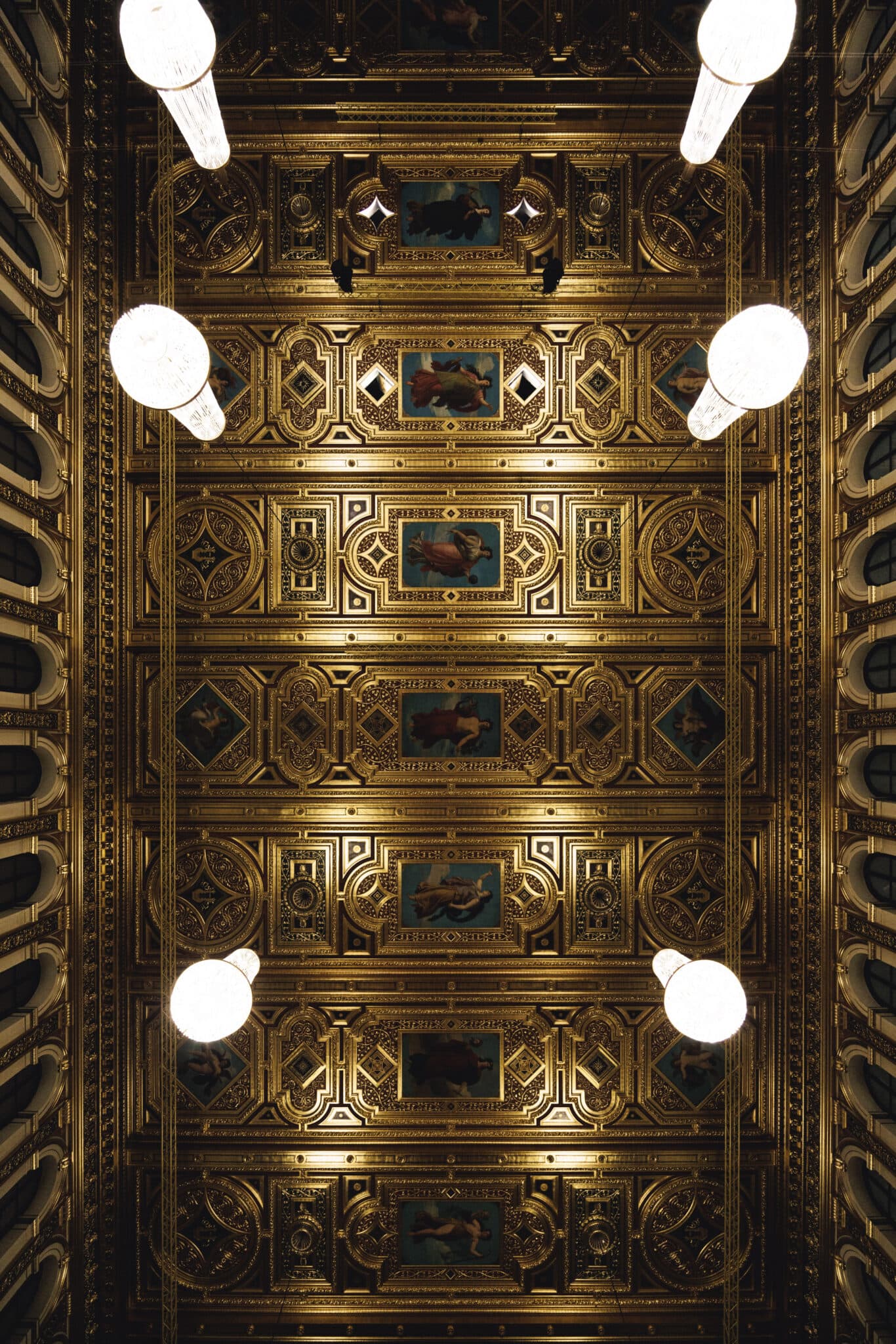 Plan an International Concert with the Wiener Mozart Orchester